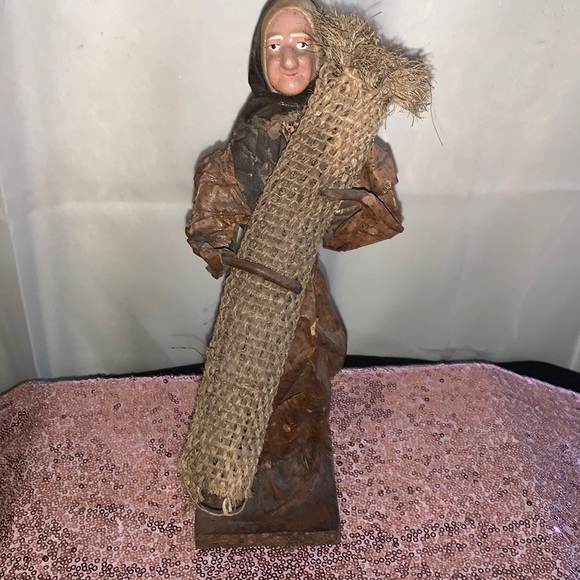 Vintage Older Village Woman Carrying Carpet Made In Paper Mache - EUC 10” X 4” - Picture 3 of 13